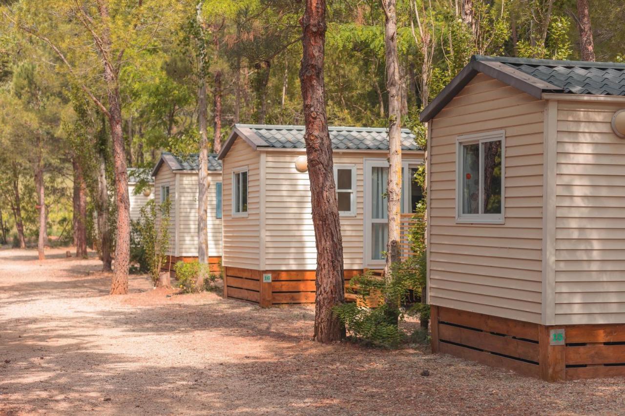 Camping La Peiriere Tuchan ภายนอก รูปภาพ