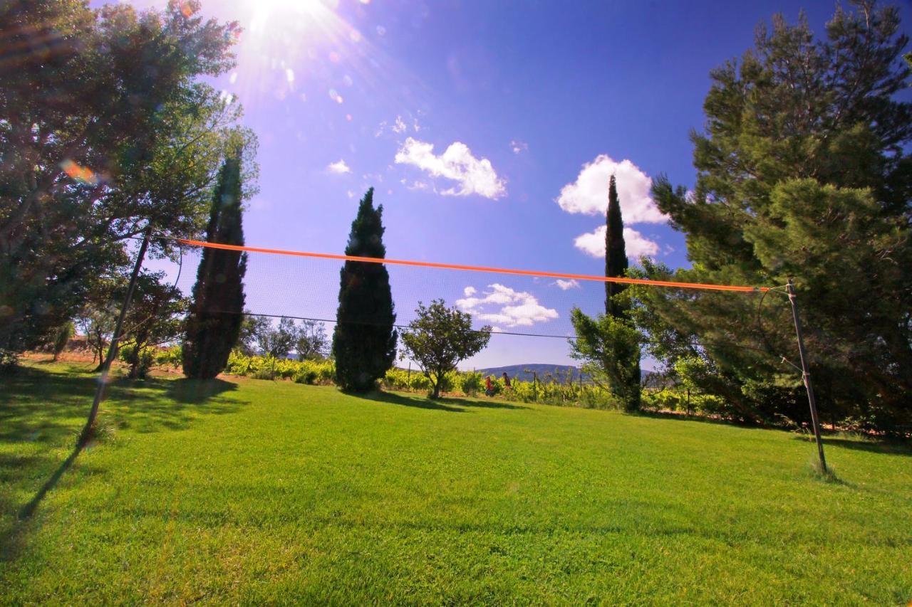 Camping La Peiriere Tuchan ภายนอก รูปภาพ